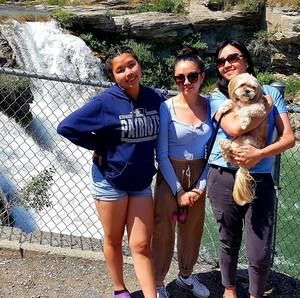 Meet your Posher, Esperanza